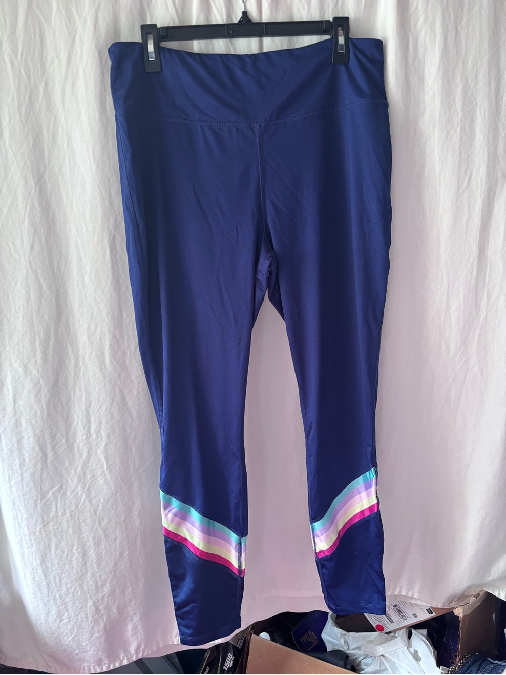 crown & ivy Cabana Navy Performance Leggings